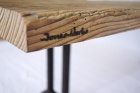 10_Tisch_aus_Altholz_Detail_Kante.JPG