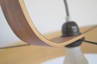 12_Detail_Bogenlampe_Holzschirm.JPG