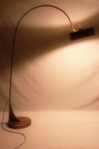 13_Bogenlampe_Stehleuchte_Holz.JPG